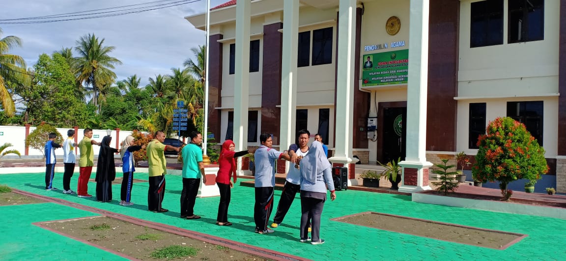 Hadapi Rutinitas Upacara dan Apel di 2020, PA Kolaka Gelar Latihan Baris Berbaris