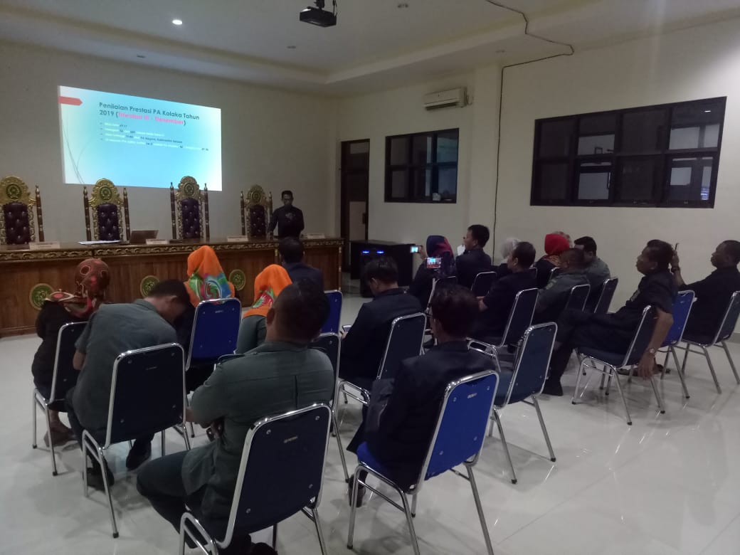 Samakan Persepsi, Wakil Ketua PA Kolaka Sajikan Materi Sistem Penilaian Promosi Mutasi Tenaga Teknis