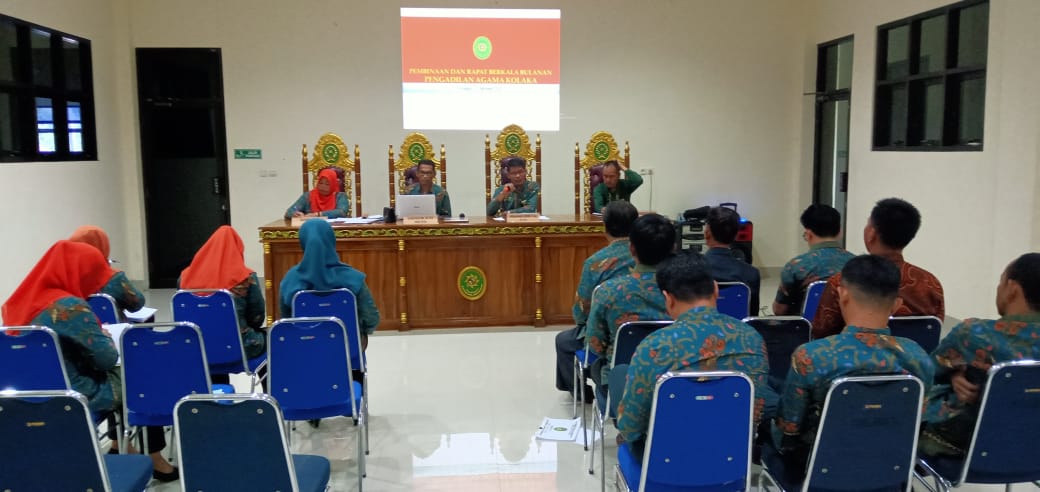 Bertepatan Hari Batik Nasional, Pimpinan dan Pegawai PA Kolaka Adakan Pertemuan Bulanan